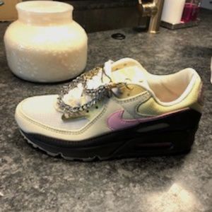 Limited Edition Nike WMNS Air Max 90 'Cuban Link